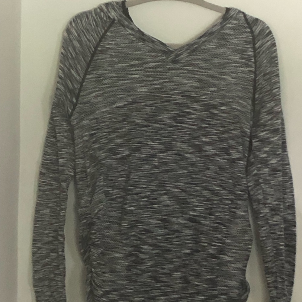 Maternity long sleeve hoodie. Pullover